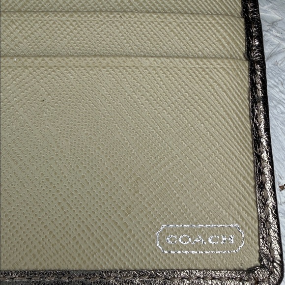 Coach EUC gorgeous, Anne and gold optic wallet, outside back zipper compartment - Picture 9 of 10